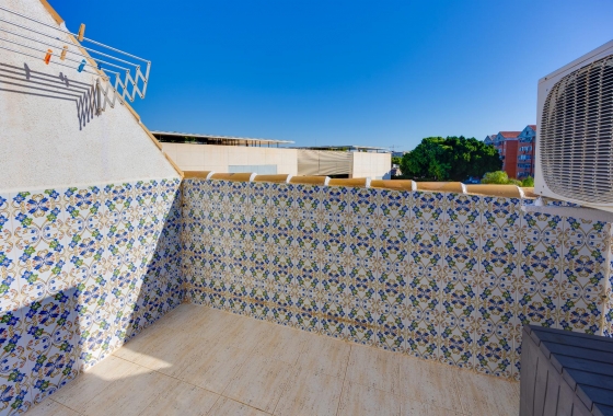 Resale - Apartment - Torrevieja - Playa del Acequión