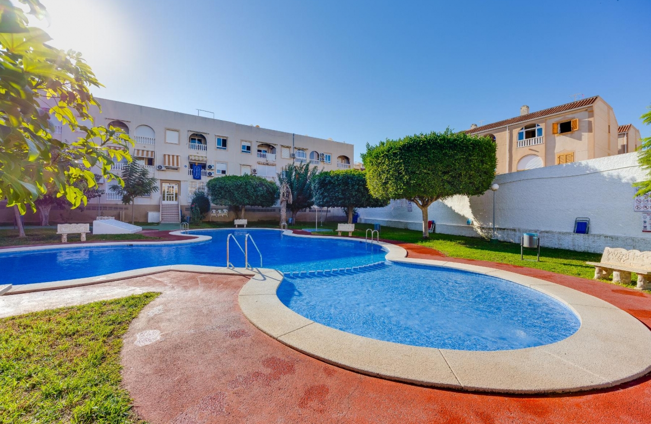 Resale - Apartment - Torrevieja - Playa del Acequión
