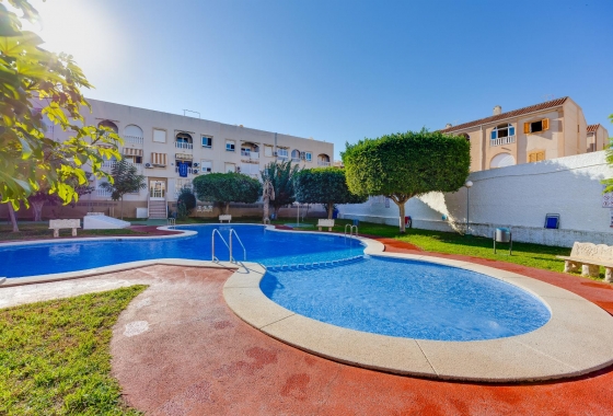 Resale - Apartment - Torrevieja - Playa del Acequión