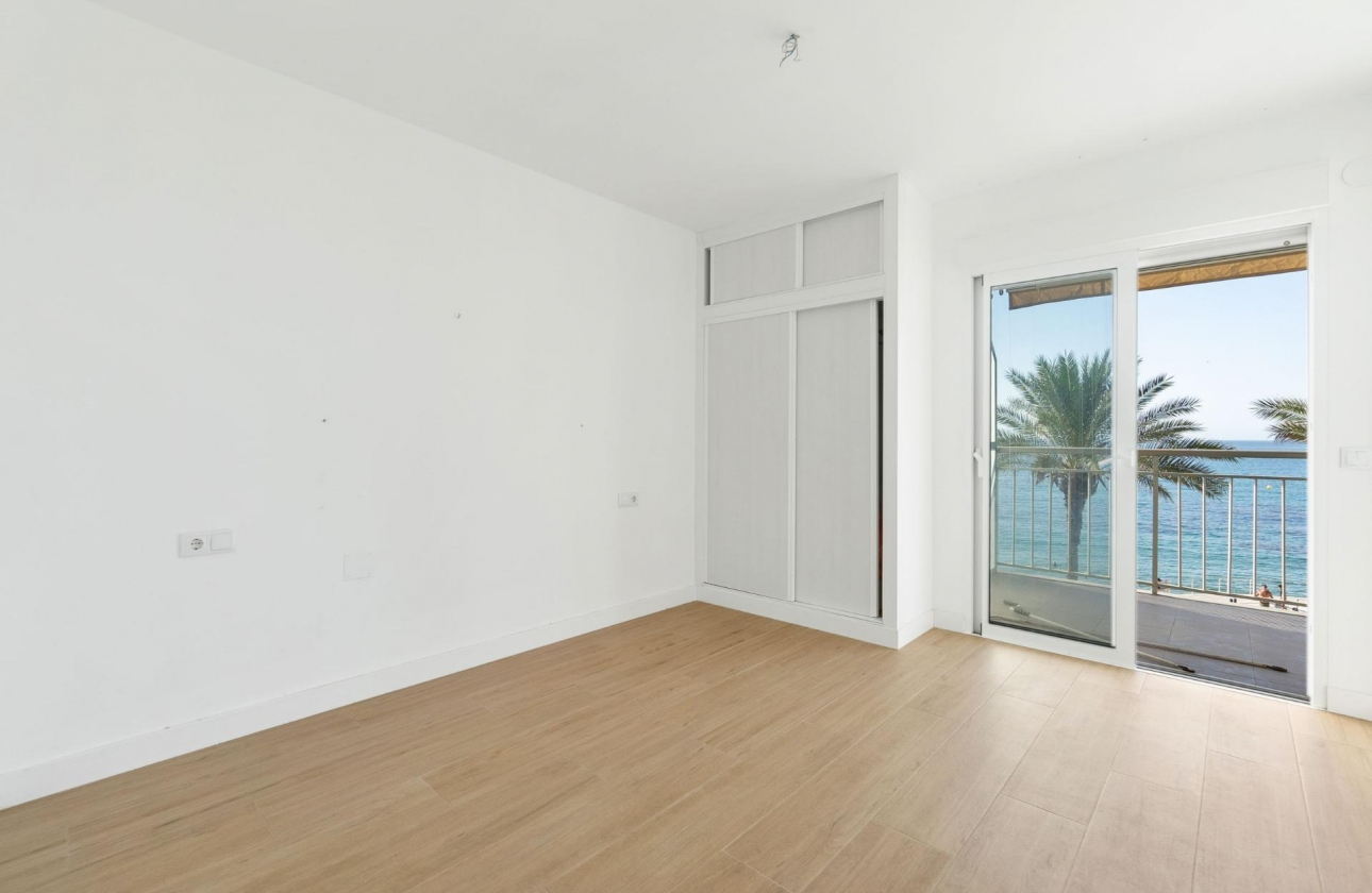 Resale - Apartment - Torrevieja - Playa del cura