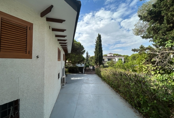Resale - Villa - Orihuela Costa - Campoamor