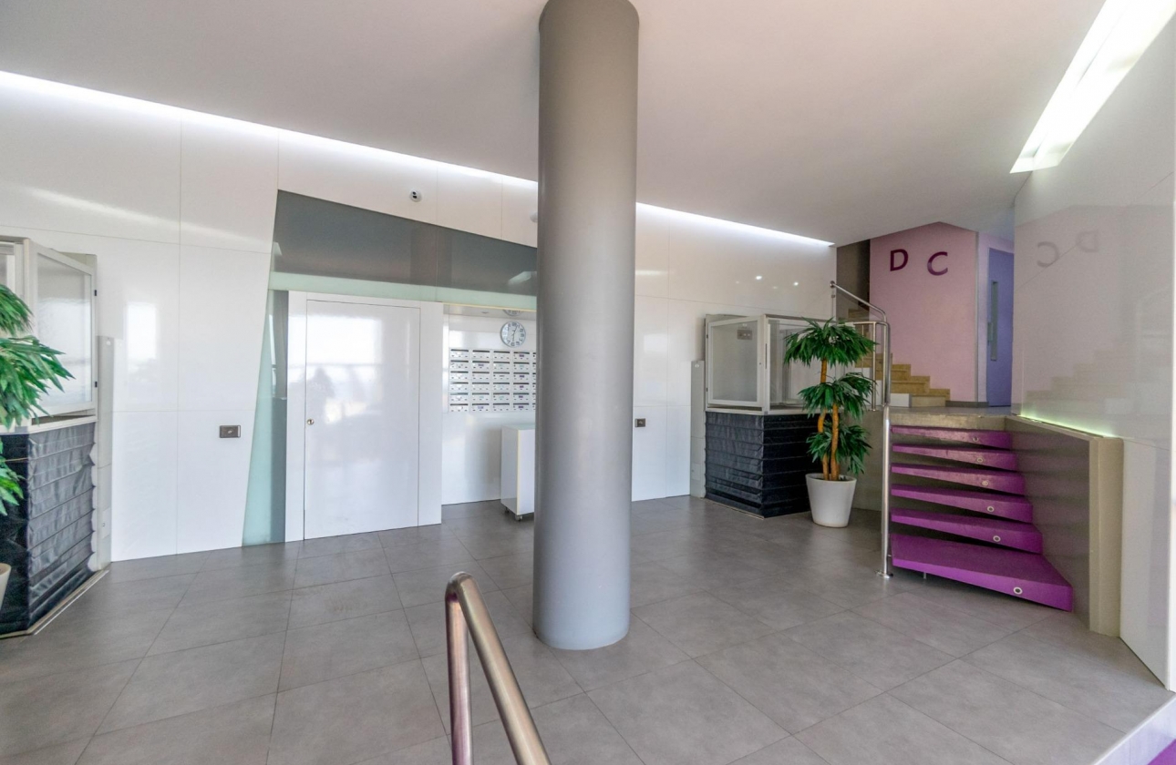 Resale - Apartment - Torrevieja - Playa del cura