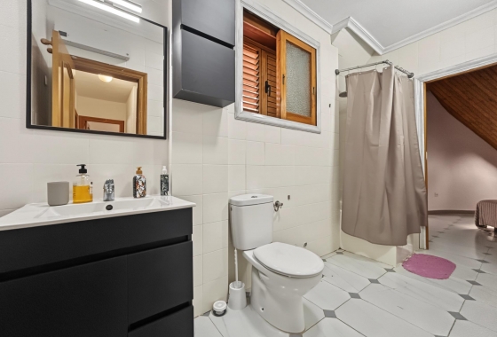 Resale - Villa - Orihuela Costa - Campoamor