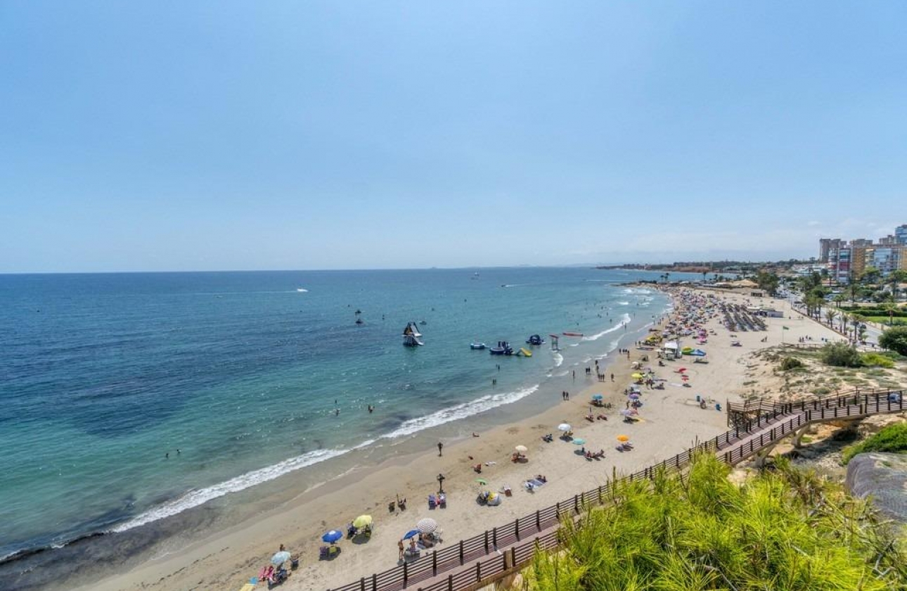 Resale - Villa - Orihuela Costa - Campoamor