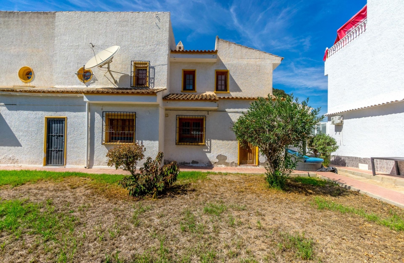 Resale - Villa - Torrevieja - Los altos