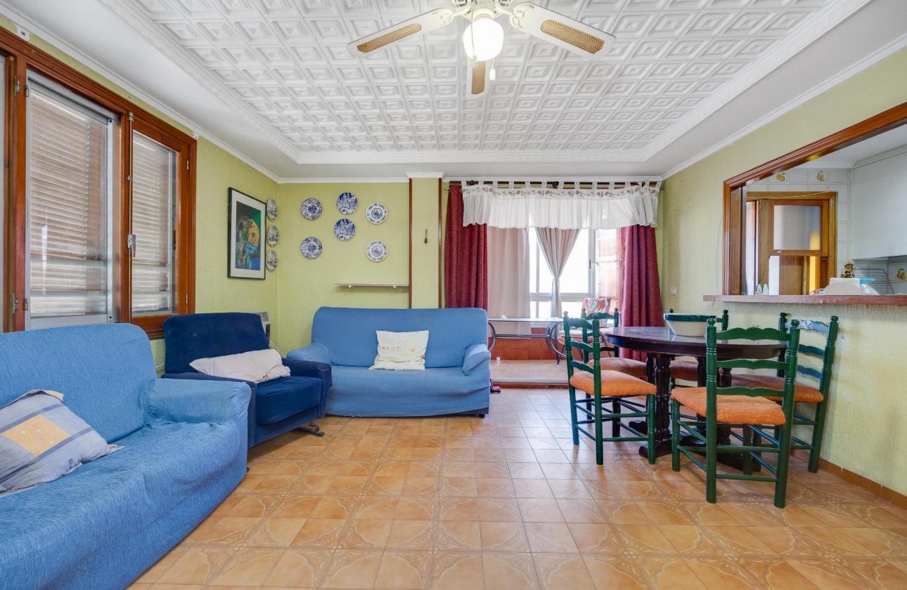 Wiederverkauf - APARTAMENTO - Torrevieja - Playa del Acequión