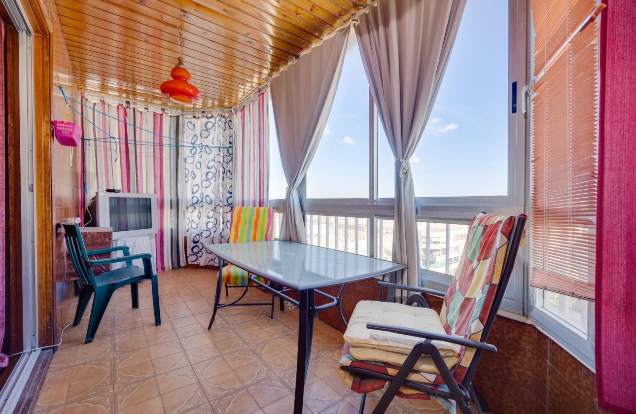 Wiederverkauf - APARTAMENTO - Torrevieja - Playa del Acequión