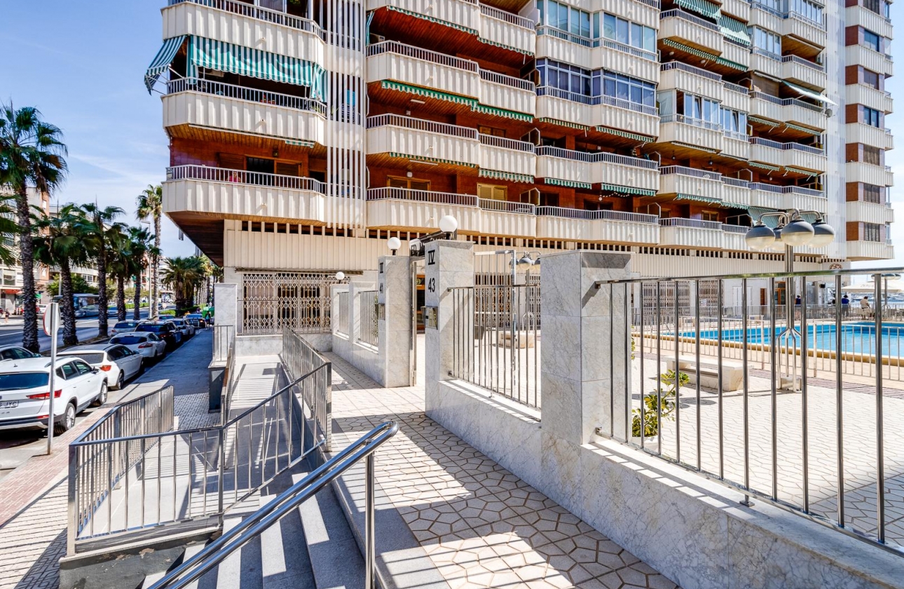 Wiederverkauf - APARTAMENTO - Torrevieja - Playa del Acequión