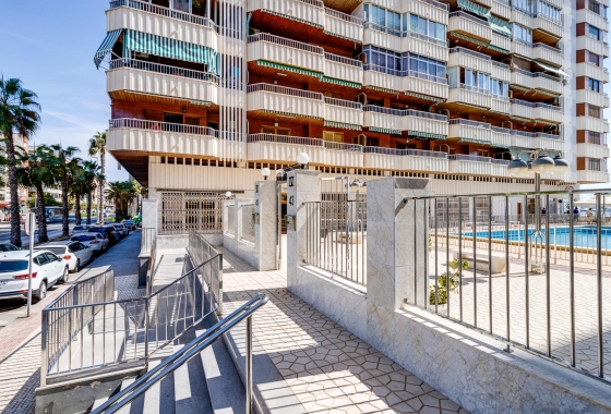 Wiederverkauf - APARTAMENTO - Torrevieja - Playa del Acequión