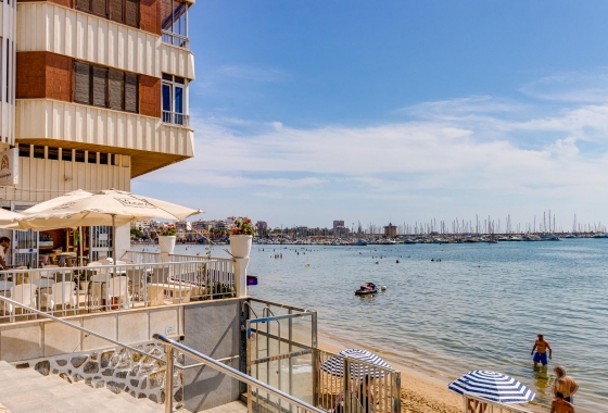 Revente - APARTAMENTO - Torrevieja - Playa del Acequión