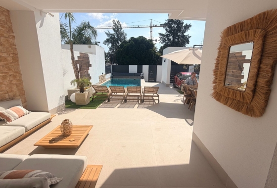 Reventa - Villa - Dolores