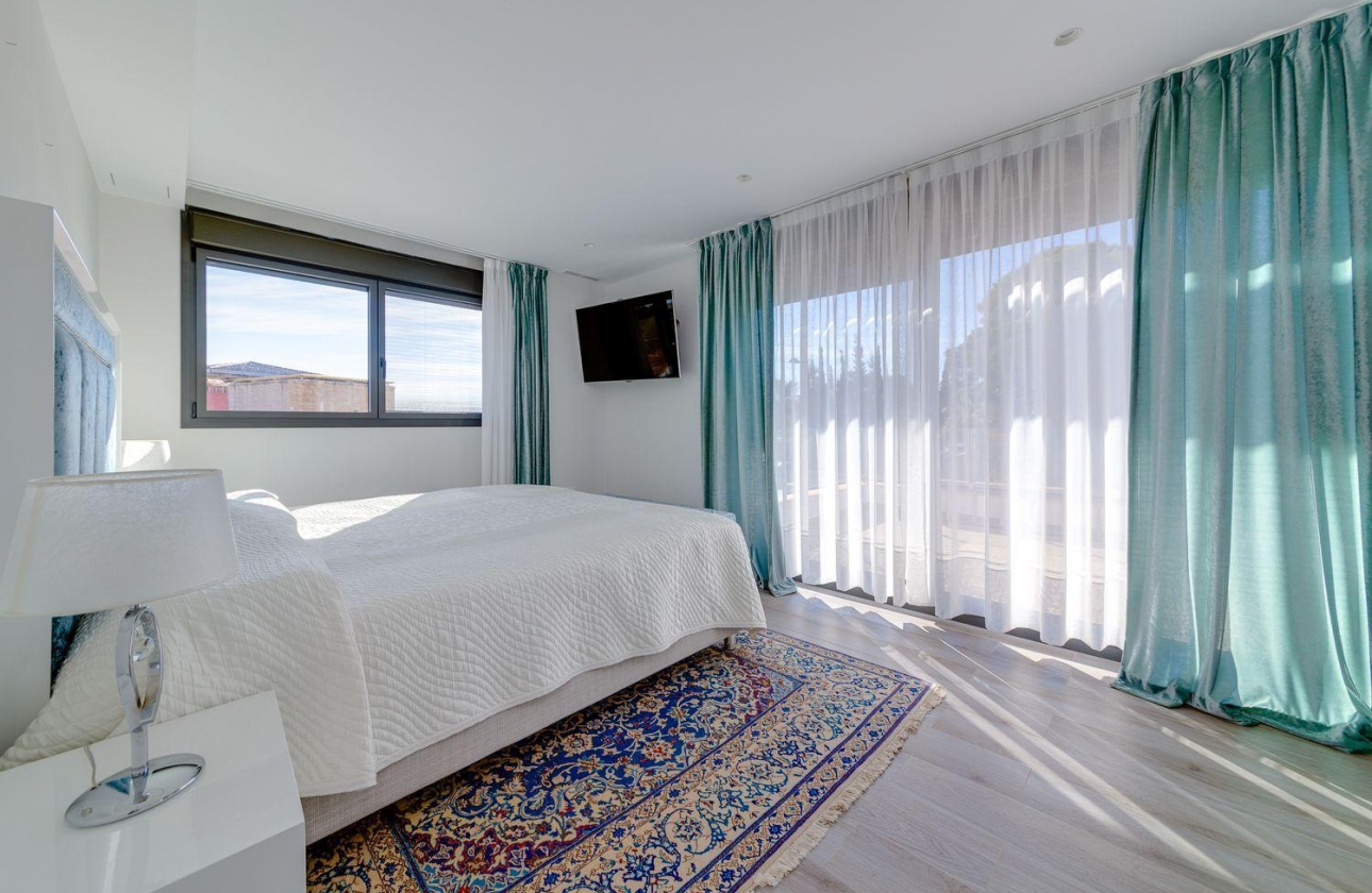 Resale - Villa - Torrevieja - Los Balcones