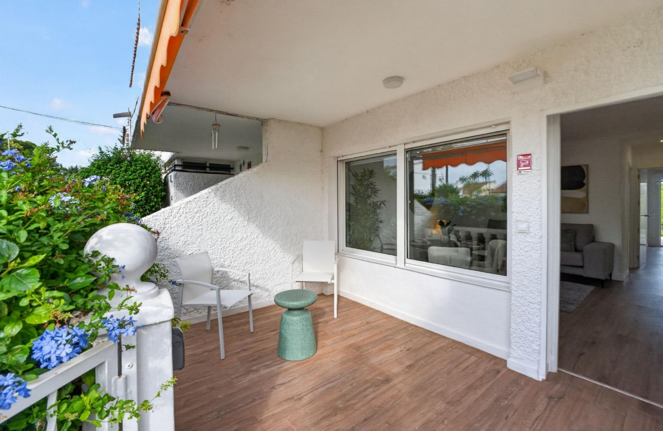 Resale - Bungalow - Orihuela Costa - Villamartin