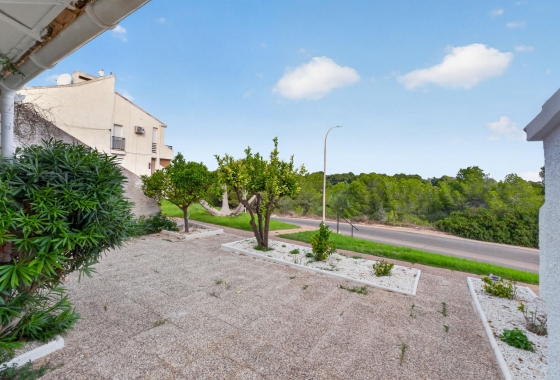 Resale - Bungalow - Orihuela Costa - Villamartin