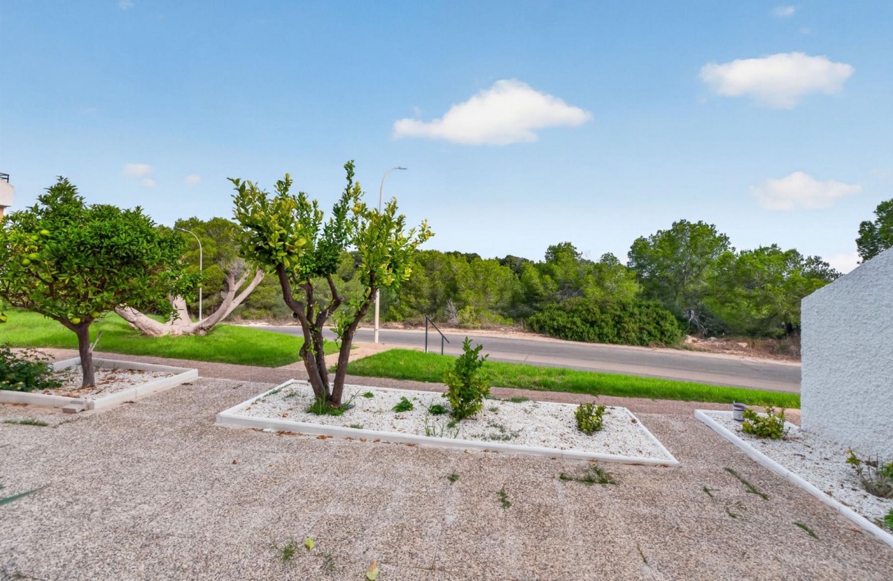 Resale - Bungalow - Orihuela Costa - Villamartin