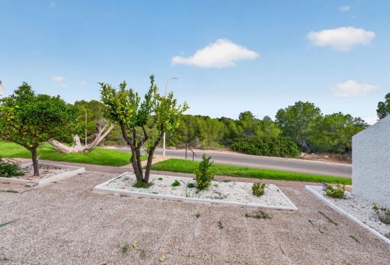 Resale - Bungalow - Orihuela Costa - Villamartin
