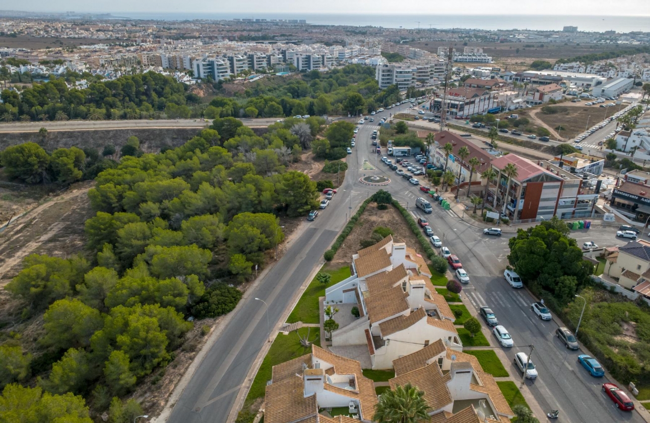 Resale - Bungalow - Orihuela Costa - Villamartin