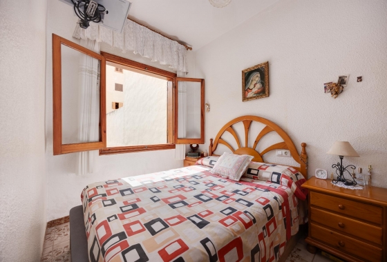 Resale - Bungalow - Torrevieja - Playa del Acequión