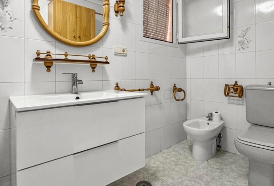 Resale - Apartment - Torrevieja - Playa de los Locos