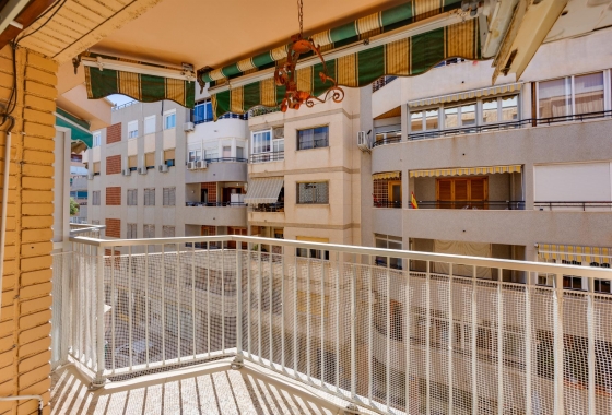 Resale - Apartment - Torrevieja - Playa del Acequión