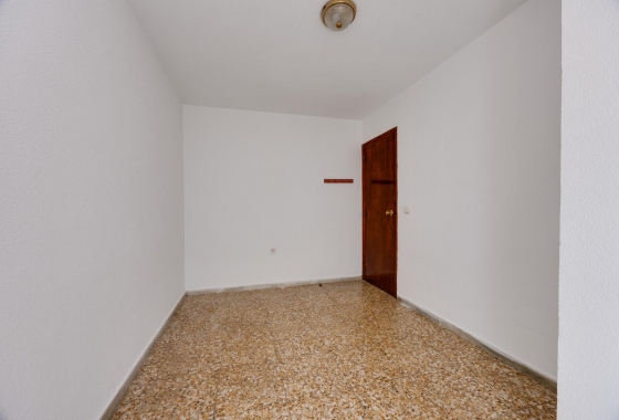 Resale - Apartment - Torrevieja - Playa del Acequión