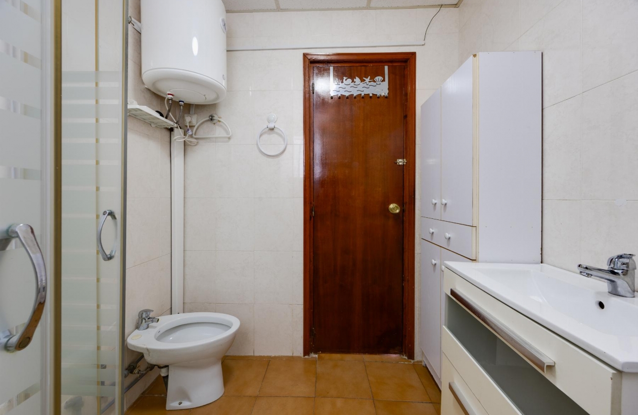 Resale - Apartment - Torrevieja - Playa del Acequión