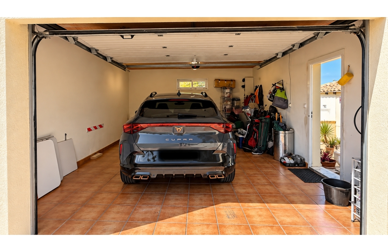 Resale - Villa - Dehesa de Campoamor - Las Ramblas Golf