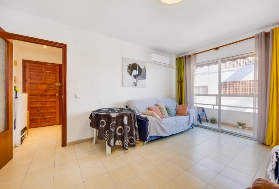 Resale - Apartment - Torrevieja - Playa del Acequión