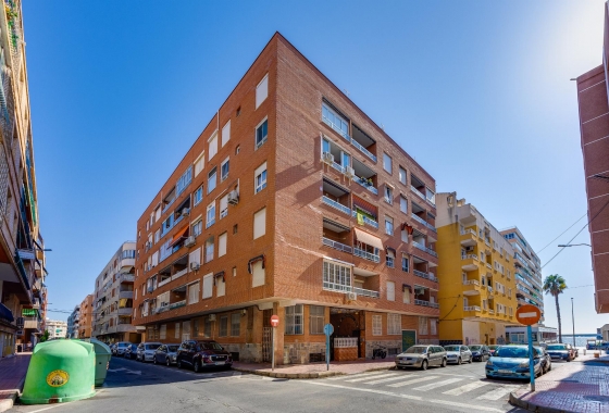 Resale - Apartment - Torrevieja - Playa del Acequión