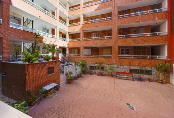 Resale - Apartment - Torrevieja - Playa del Acequión