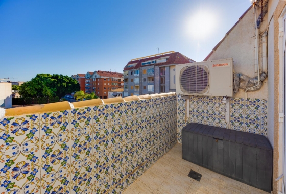Resale - Apartment - Torrevieja - Playa del Acequión