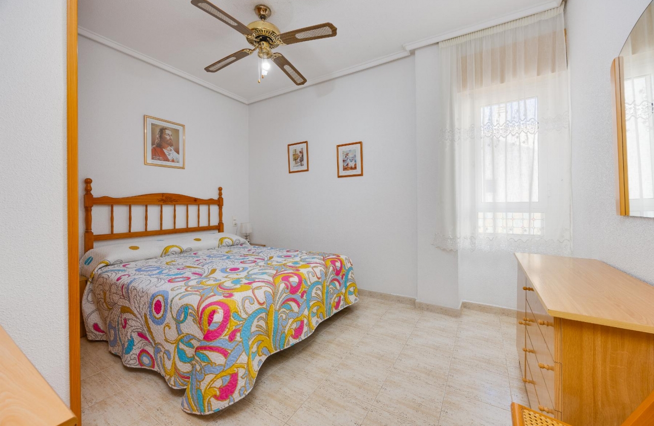 Resale - Apartment - Torrevieja - Playa del Acequión