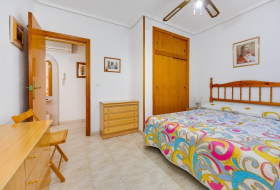 Resale - Apartment - Torrevieja - Playa del Acequión