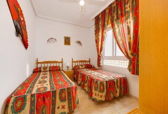 Resale - Apartment - Torrevieja - Playa del Acequión