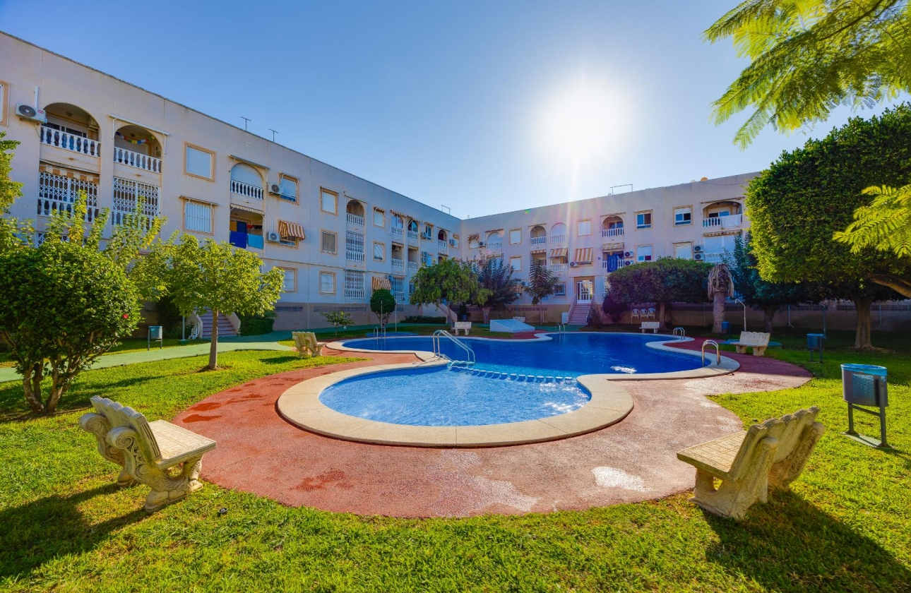 Resale - Apartment - Torrevieja - Playa del Acequión