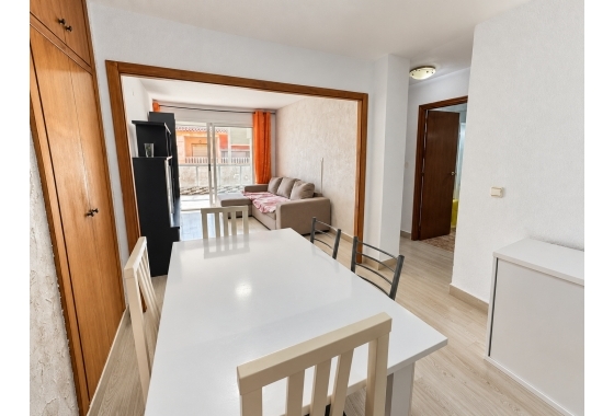Resale - Apartment - Torrevieja - Playa de los Náufragos