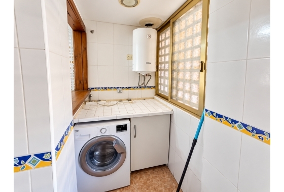Resale - Apartment - Torrevieja - Playa de los Náufragos