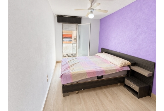 Resale - Apartment - Torrevieja - Playa de los Náufragos
