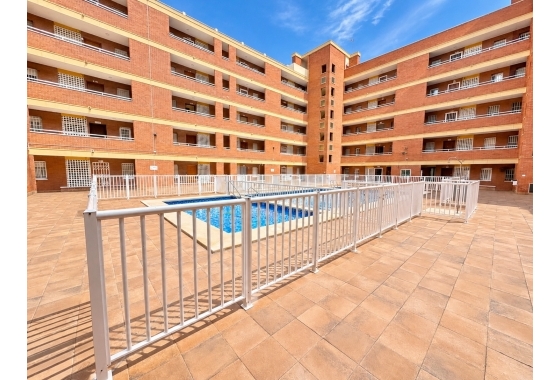 Resale - Apartment - Torrevieja - Playa de los Náufragos