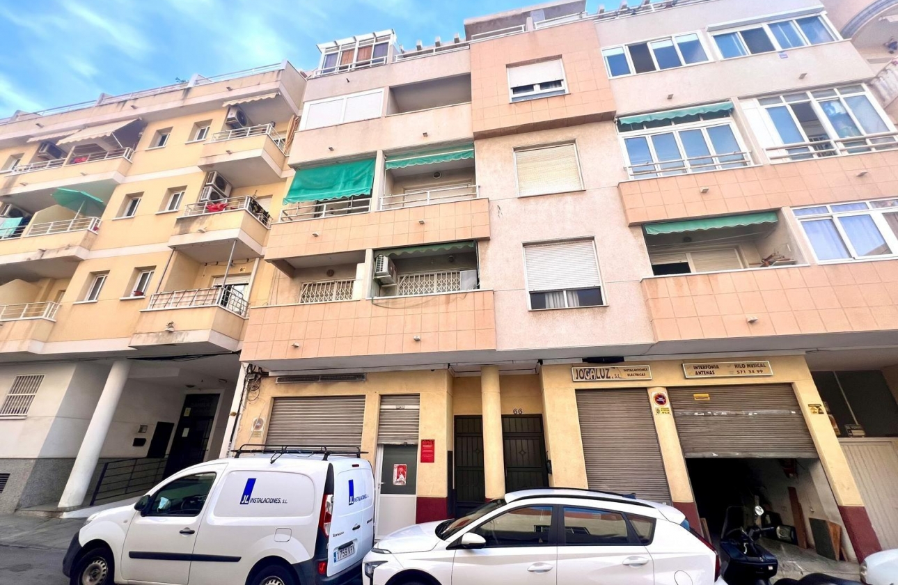 Wiederverkauf - Wohnung - Torrevieja - Centro