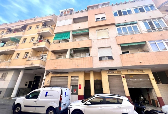 Wiederverkauf - Wohnung - Torrevieja - Centro