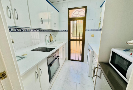 Reventa - APARTAMENTO - Torrevieja - La Veleta