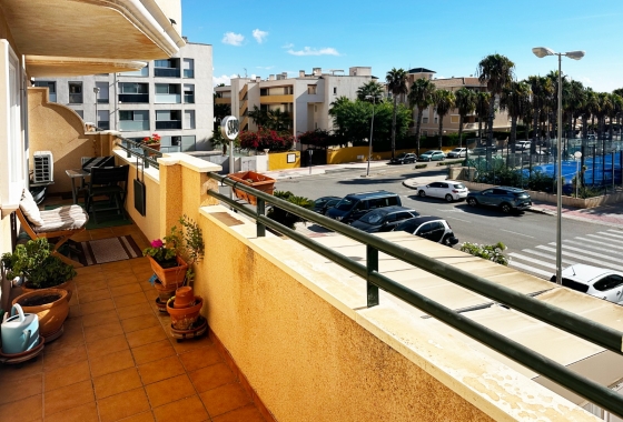 Resale - Apartment - Orihuela Costa - Aguamarina