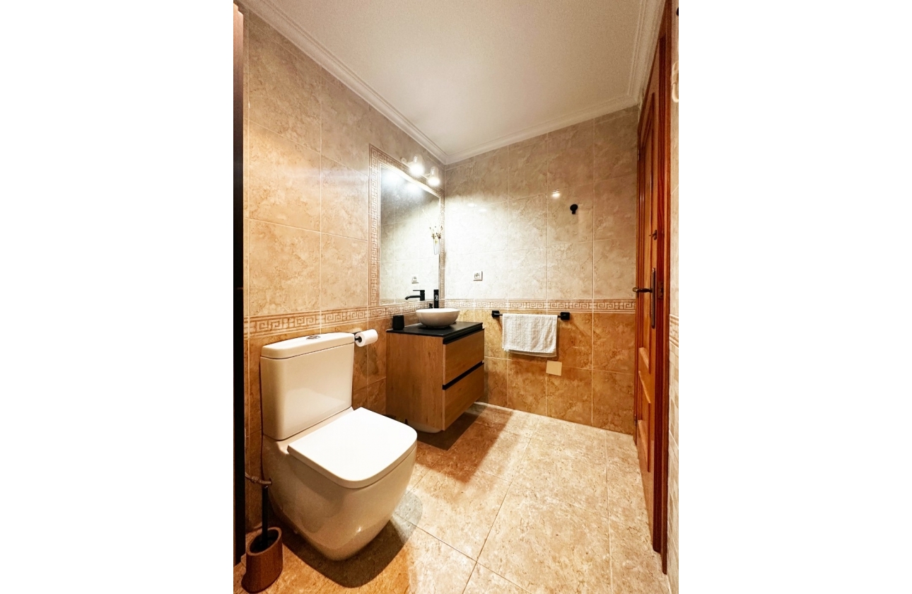 Resale - Apartment - Orihuela Costa - Aguamarina