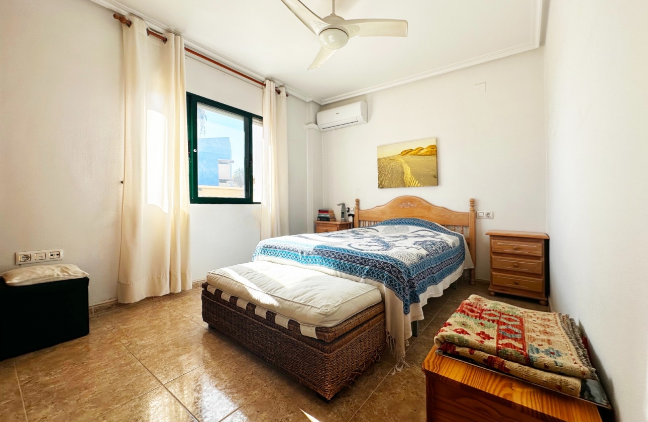Resale - Apartment - Orihuela Costa - Aguamarina