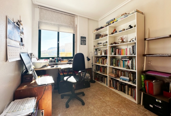 Resale - Apartment - Orihuela Costa - Aguamarina