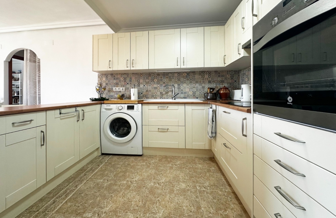 Resale - Apartment - Orihuela Costa - Aguamarina