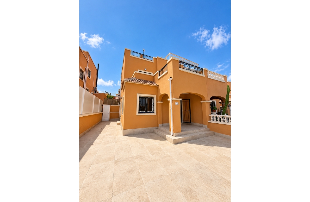 Resale - Villa - Orihuela Costa - Dream Hills