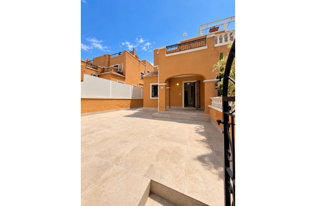 Resale - Villa - Orihuela Costa - Dream Hills