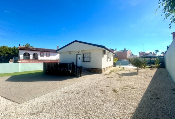 Resale - Villa - Pilar de la Horadada - Pinar de Campoverde